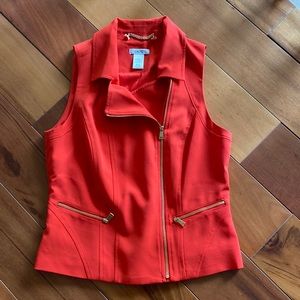 Cache lined red summer vest